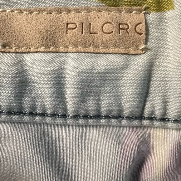 PILCRO ANTHRO FLORAL PATTERN THE WANDERER CUTOFF SHORTS SIZE 31 NWT - Picture 4 of 12